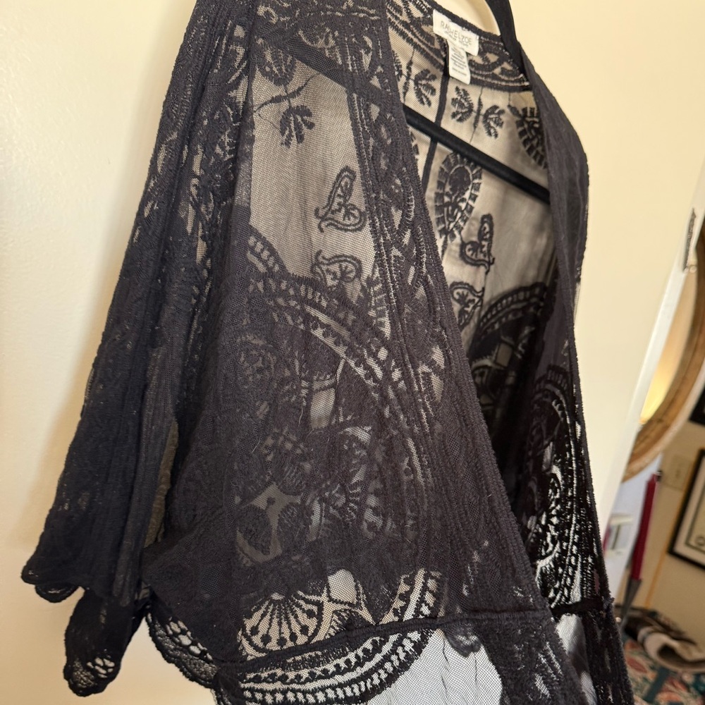 Rachel Zoe Black Crop Lace Kimono Cardigan with Tie in One Size - Picture 5 of 9